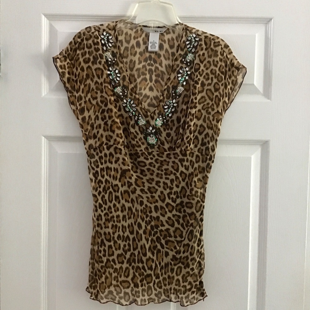 WD.NY 100% silk leopard print v-neck top with camisole size 6